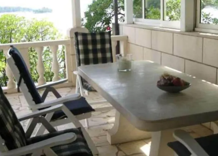 Two Bedroom With Balcony And Sea View Apartment Korčula
